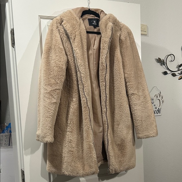 Jackets & Blazers - Cozy Tan Faux Fur Coat